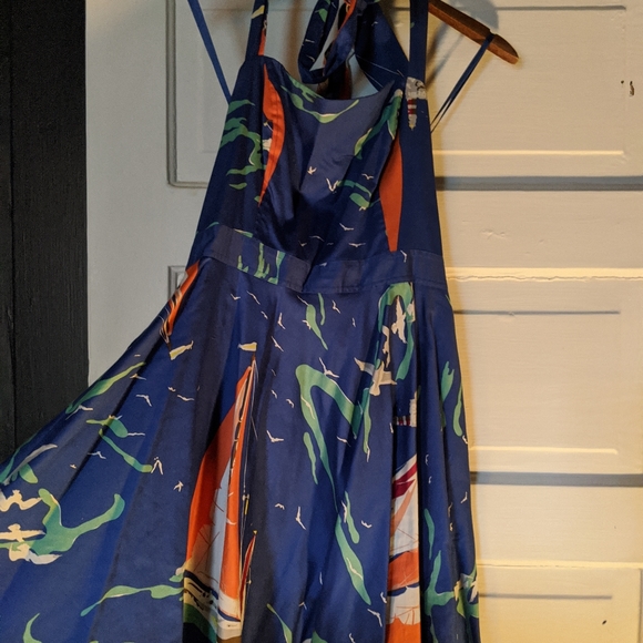 Dress - Picture 1 of 6